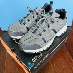 Like New Skechers Outdoor Men's Water Repellent Relaxed-Fit Crossbar Trail Shoes